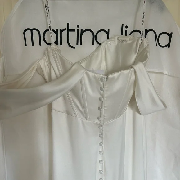 NEW NEVER WORN Silk Wedding Dress - Picture 7 of 10